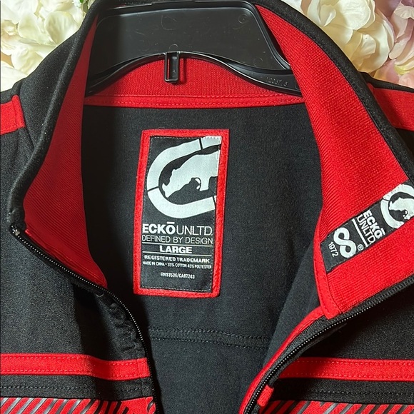 Ecko Unlimited Red and Black Jacket - Picture 3 of 4